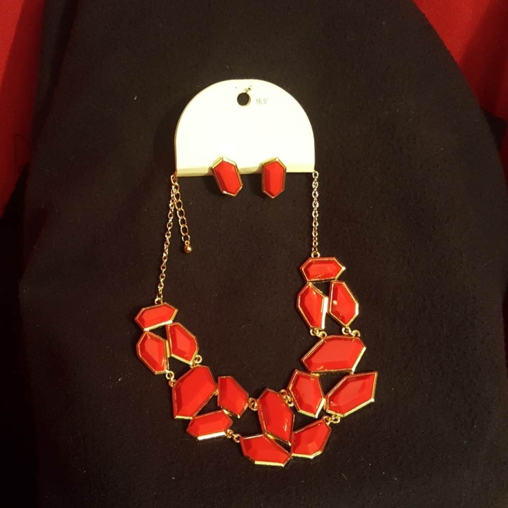 Jewelry - Picture 2 of 3